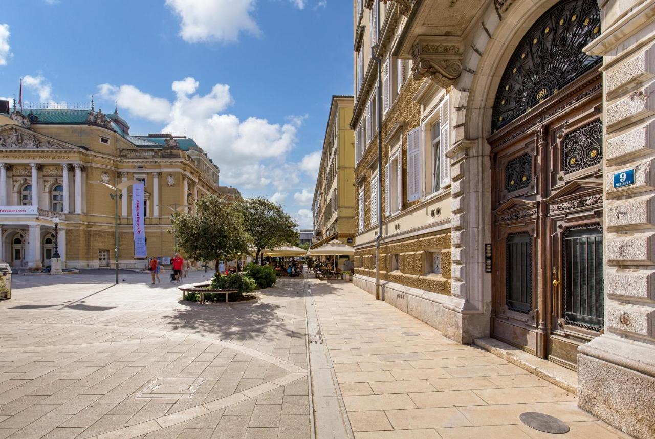 Art Teatro - Gustav Klimt Apartamento Rijeka Exterior foto